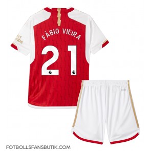 Arsenal Fabio Vieira #21 Replika Hemmatröja Barn 2023-24 Kortärmad (+ Korta byxor)